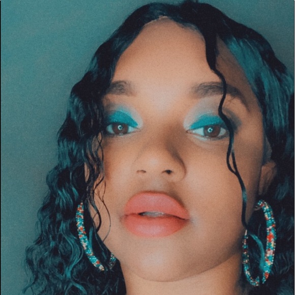 Meet your Posher, Alexis - Picture 8 of 16